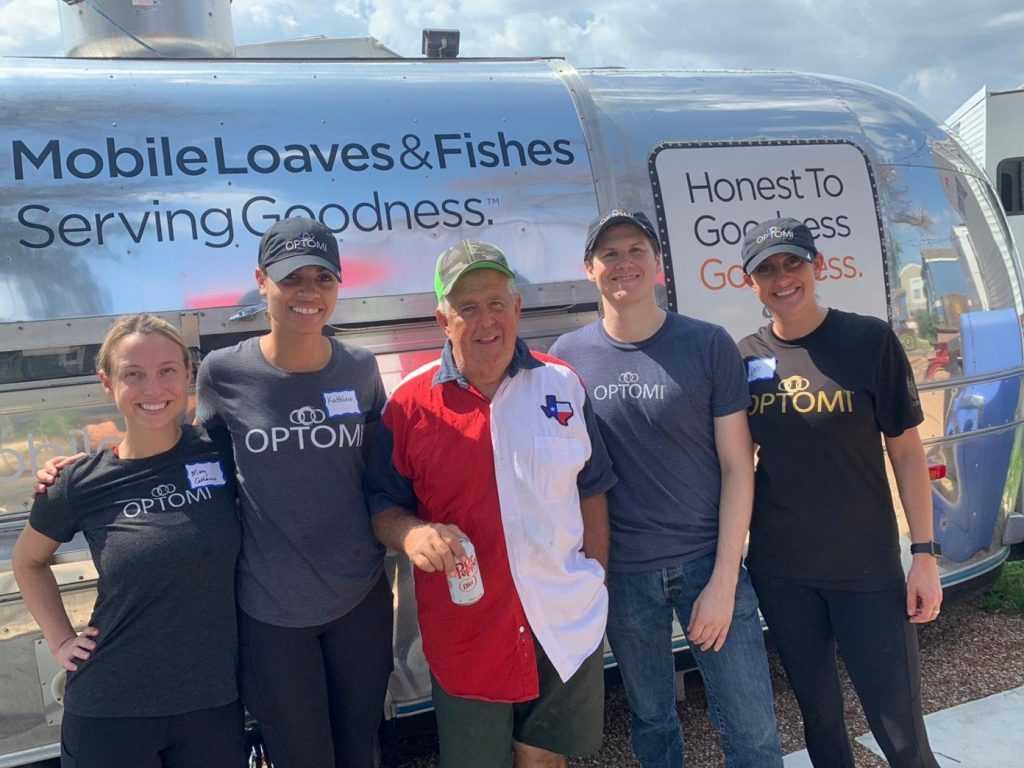 Optomi’s Austin Office Volunteers at Mobile Loaves & Fishes